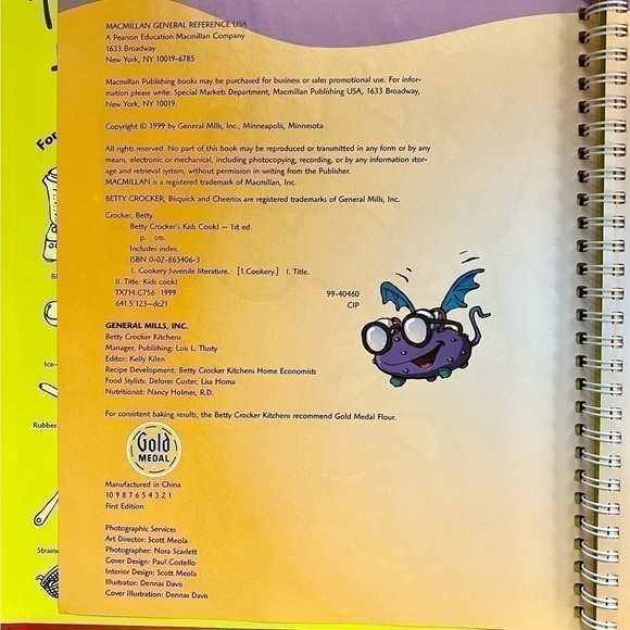 First Edition Betty‎ Crocker’s kids cook! Cookbook EUC Hardcover Spiral-bound - Picture 3 of 6